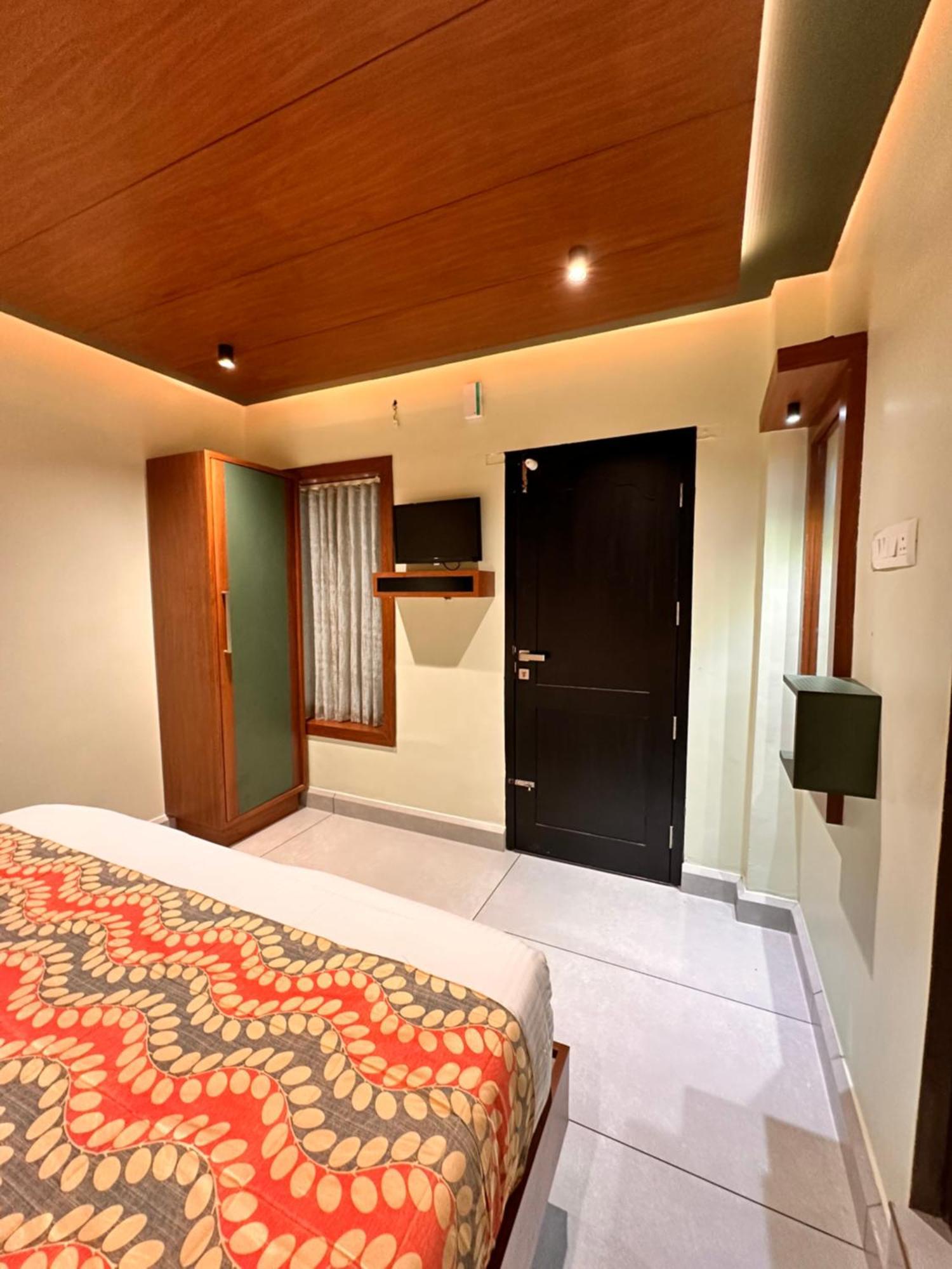 City Palace Hotel Ooty Exterior foto